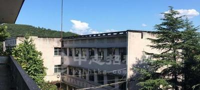 废弃学校建厂房属于违建吗