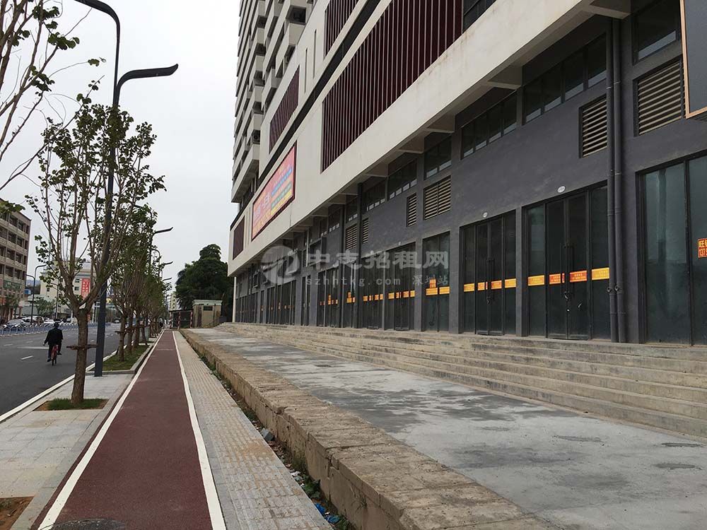 黄江临街商铺出租
