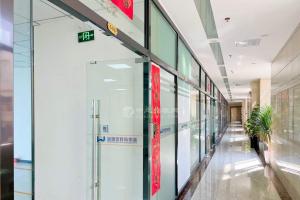 龙华元芬地铁站300平精豪华写字楼出租